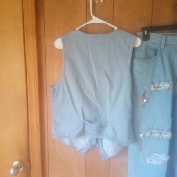 Women's Blue Fringe Vest - Picture 3 of 3